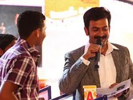 ഇന്ത്യന്‍ റുപ്പി ഗെയിം ഷോയില്‍ അവതാരകനായി പൃഥ്വി