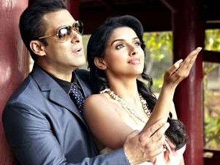 സല്‍മാന്റെ കാര്യത്തില്‍ അതിരുവിട്ടിട്ടില്ല: അസിന്‍