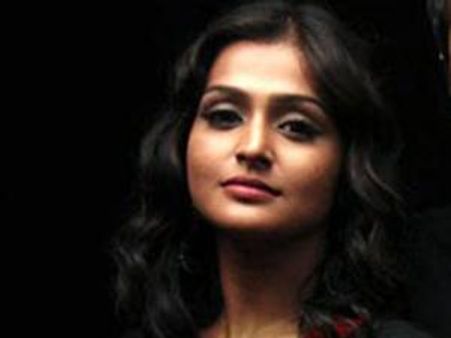 ഷാനുവിനെ ചുംബിച്ചതില്‍ പശ്ചാത്താപമില്ല: രമ്യ