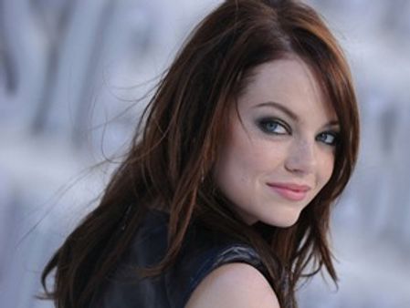 നഗ്നയായാല്‍ ഡാഡി എന്നെക്കൊല്ലും: എമ്മ