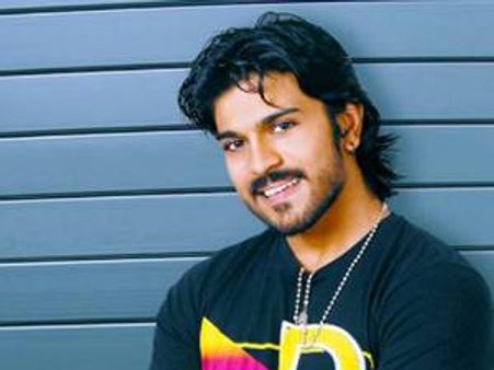 നടന് സ്ത്രീധനമായി ജര്‍മ്മന്‍ വിമാനം