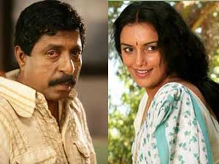 ശ്രീനിയ്ക്കൊപ്പം വേലക്കാരിയായി ശ്വേത മേനോന്‍