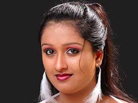 നടി രസ്‌ന കോടതിയില്‍