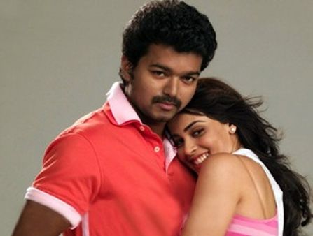 സൂര്യയെ കടത്തിവെട്ടി; വിജയ് ആഘോഷത്തില്‍