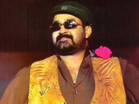 കാസനോവയില്‍ ലാലേട്ടന്റെ സ്‌റ്റൈലന്‍ തല്ലുകള്‍