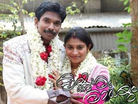 സന്തോഷ്‍ച്ചിത്രം ചെയ്തത് ക്യാമറ തോളില്‍വച്ച്!