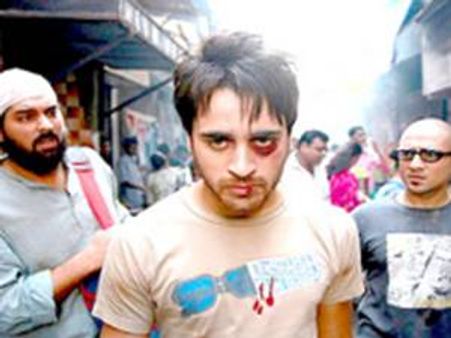 ഡെല്‍ബി ബെല്ലിയ്ക്ക് തമിഴ് വെല്ലുവിളി