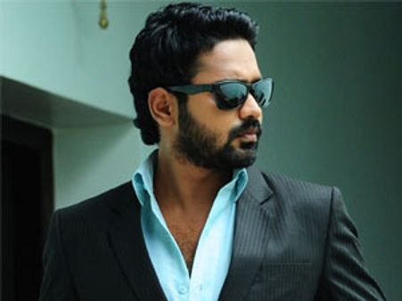 പണം വാരാന്‍ ഒരു ''ആസിഫ് തന്ത്രം''