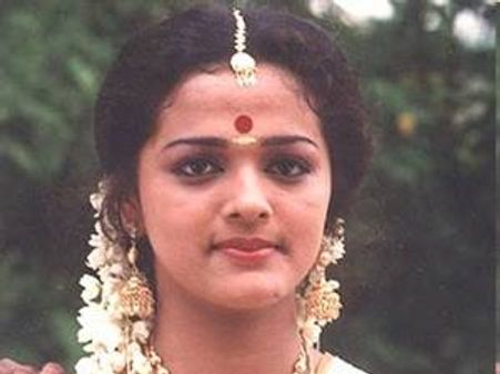 വിന്ദുജ മേനോന്‍ തിരിച്ചെത്തും?