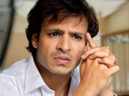 ബച്ചന്റെ വാര്‍ത്താസമ്മേളനം വിവേകിന് പാരയായി