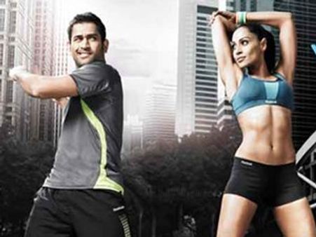 ധോണി ബിപാഷയെ തഴഞ്ഞു