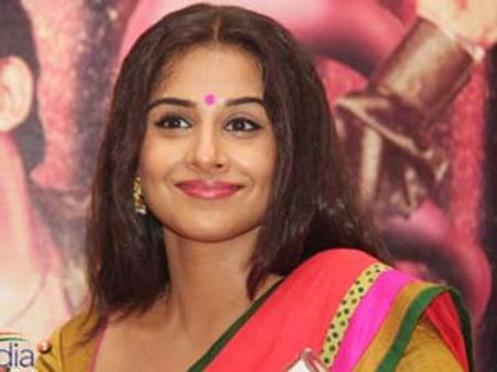 സില്‍ക്ക് തുണച്ചു; വിദ്യയുടെ പ്രതിഫലം 7കോടി