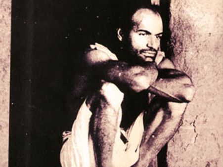 തുടക്കം അടൂര്‍ ചിത്രത്തിലൂടെ