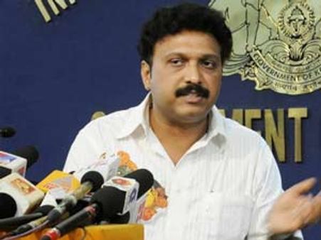 വ്യാജ ഹിറ്റുകള്‍ക്കെതിരെ ഗണേഷിന്റെ നിയമം