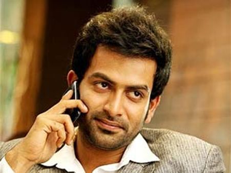 പൃഥ്വിയ്ക്ക് മലയാളത്തില്‍ അവസരം കുറഞ്ഞു?