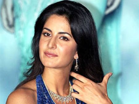 മോഹന്‍ലാലിന്റെ നായികയാവാന്‍ കത്രീനയില്ല