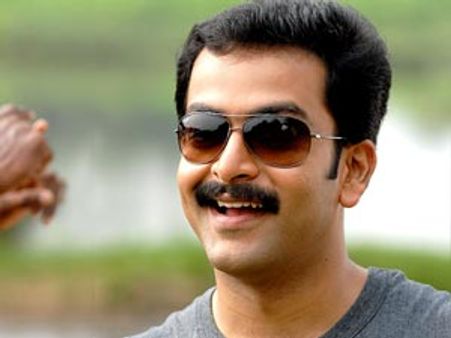 പൊലീസ് ഓഫീസറാകാന്‍ പൃഥ്വിയില്ല