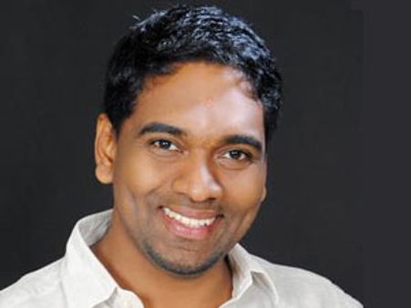 രതീഷ് വേഗയ്ക്ക് ശശികുമാറിന്റെ ക്ഷണം