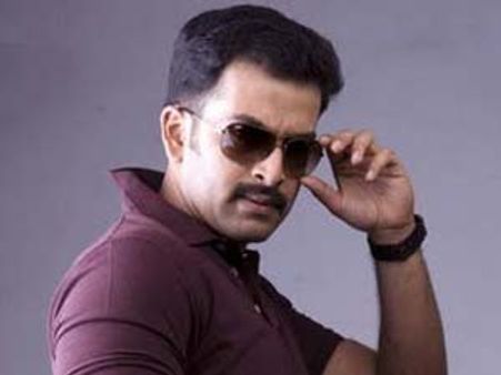 തിരക്കഥാകൃത്തുകള്‍ക്കെതിരെ പൃഥ്വി