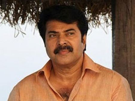 ജഗതിയെ കാണാന്‍ മമ്മൂട്ടി; ജനം തള്ളിക്കയറി