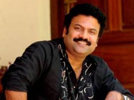 ടിനിടോം നായക നിരയിലേക്ക്