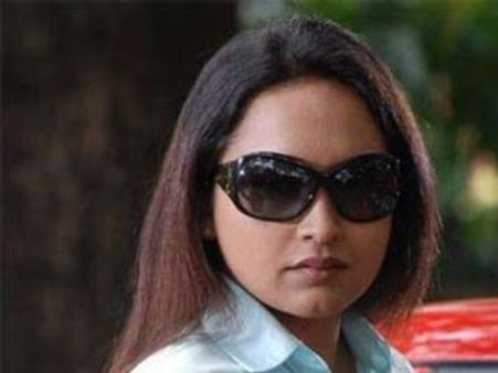 ലെന സജീവമാകുമ്പോള്‍ സിനിമ നല്കുന്നത്
