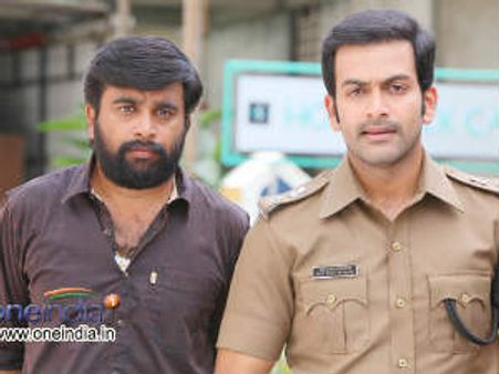 പൃഥ്വി അടുത്ത ഭരത് ചന്ദ്രന്‍?