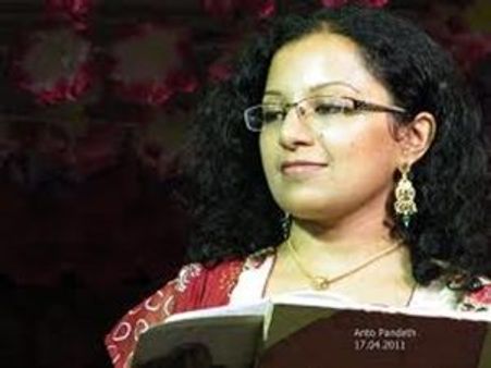 ഗായിക ദീപാ മറിയം വീട്ടുതടങ്കലിലെന്ന്