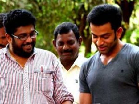 സിംഹാസനം നാടുവാഴികളല്ല- ഷാജി കൈലാസ്