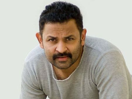 കൃഷ്ണകുമാറിനെ തമിഴകം സ്‌നേഹിക്കുന്നു