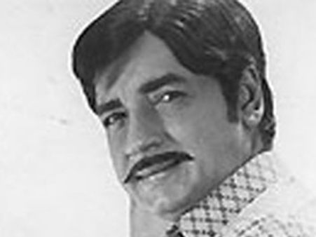 പ്രേം നസീര്‍ പ്രതിമയ്‌ക്കെതിരെ മുസ്ലീം സംഘടന