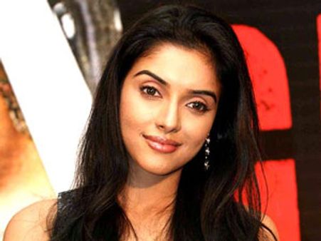 അസിന് മലയാളത്തെ മറക്കാനാവുമോ?