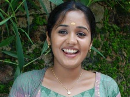 വിവാഹം സെപ്റ്റംബറിലെന്ന് അനന്യ