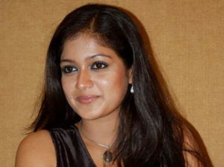 മേഘ്‌ന അമ്മ വേഷത്തിന്റെ ത്രില്ലിലാണ്