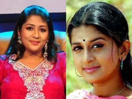 മീരയും നവ്യയും തിരിച്ചെത്തുന്നു