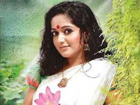 കാവ്യഗുണമുള്ള സെലിബ്രിറ്റികള്‍ വിജയിക്കട്ടെ