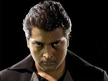 നരേന്‍ തിളങ്ങുന്നു