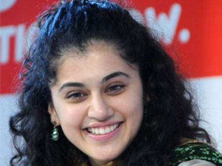 നയന്‍സുമായി പ്രശ്‌നമുണ്ടായിട്ടില്ല: തപസി