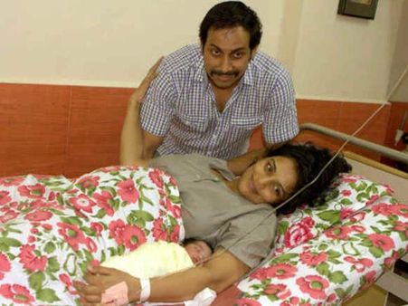 ശ്വേതക്ക് പെണ്‍കുഞ്ഞ്; പ്രസവം ക്യാമറയിലാക്കി