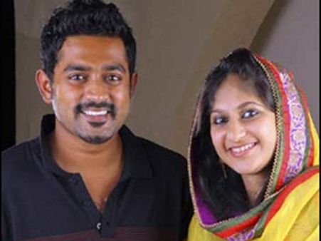 സ്വന്തം കല്യാണം മാര്‍ക്കറ്റ് ചെയ്യുന്ന ആസിഫ്