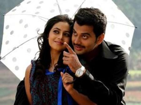 മതം മാറുന്നുവെന്ന വാര്‍ത്ത തെറ്റ്: ഷംന കാസിം