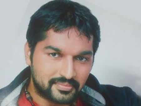 ജോമോളുടെ വഴിയേ ജോമോനും