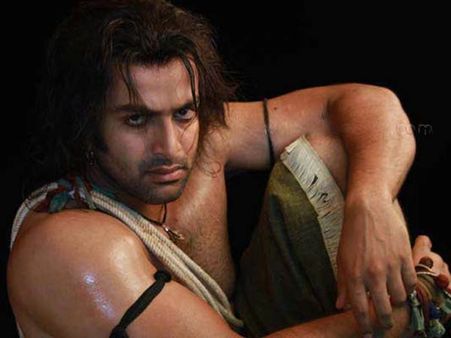 ഗാനമോഷണം: പൃഥ്വിരാജിന് വാറന്റ്