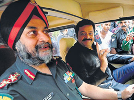 ലാലിനെതിരെ സുരേഷ് ഗോപിയുടെ ഒളിയമ്പ്