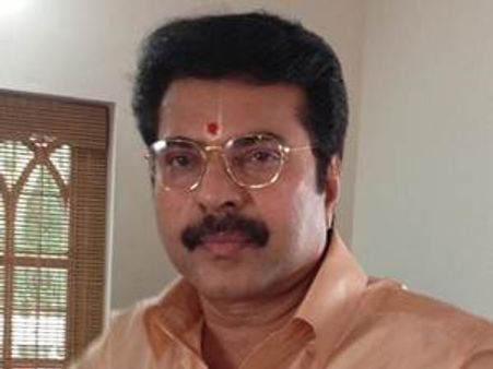 കമ്മത്തിലേക്ക് ധനുഷ്; ചാക്കോച്ചന്‍ ഔട്ട്?