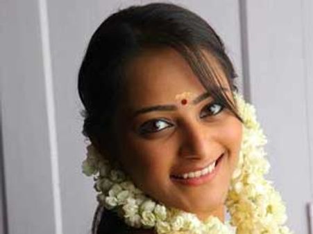 ദുല്‍ഖറിന്റെ നായിക ഹാപ്പിയാണ്