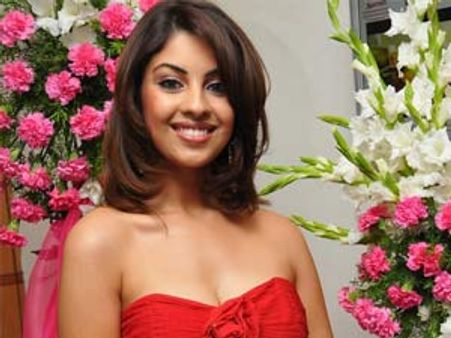 വിവാഹ ഭീഷണി: കെട്ടുകഥയെന്ന് റിച്ച