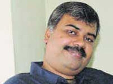 റോസ് ഗിറ്റാറുമായി രഞ്ജന്‍ വരുന്നു