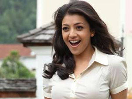 കാജല്‍ കരുത്ത് തെളിയിക്കുന്നു