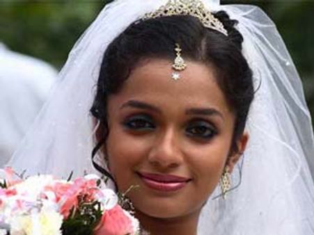 ആന്‍ അഗസ്റ്റിനും പ്രണയത്തില്‍; വിവാഹം വൈകില്ല